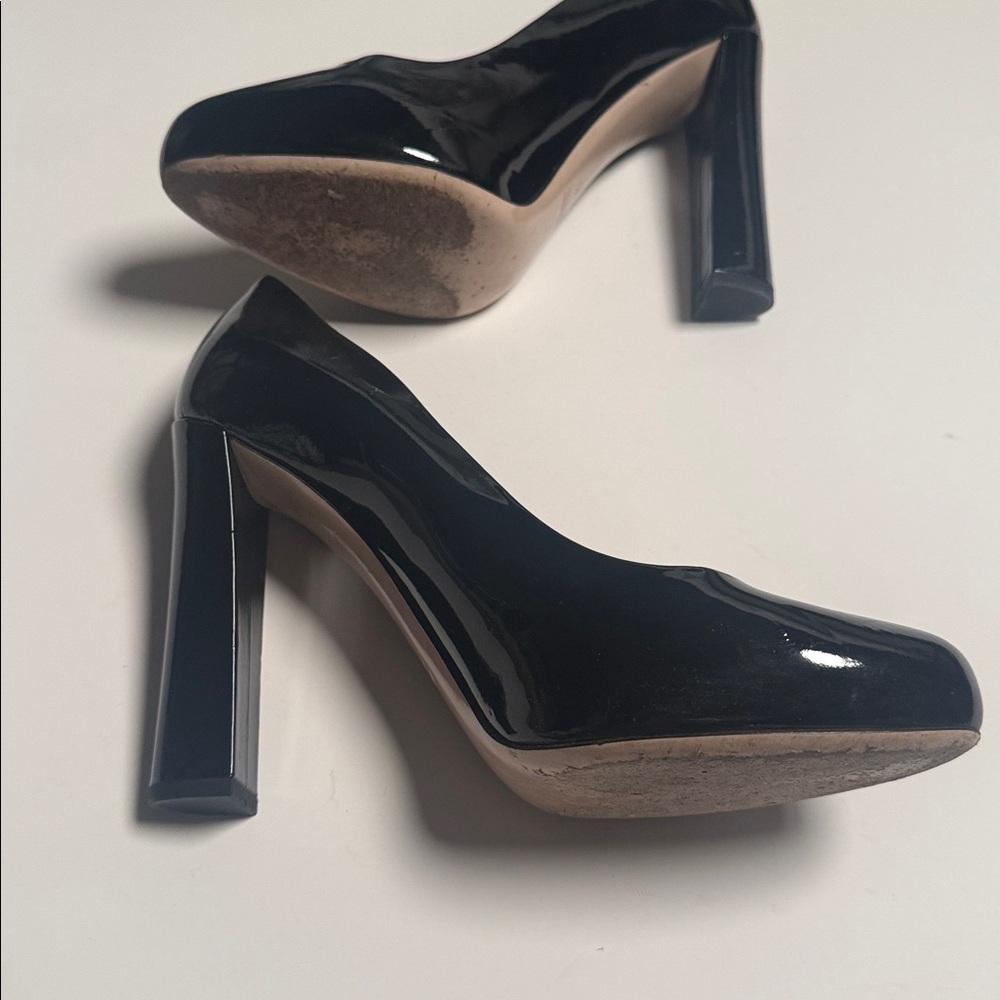 🔑 Miu Miu Glossy Black Heels - Picture 2 of 6